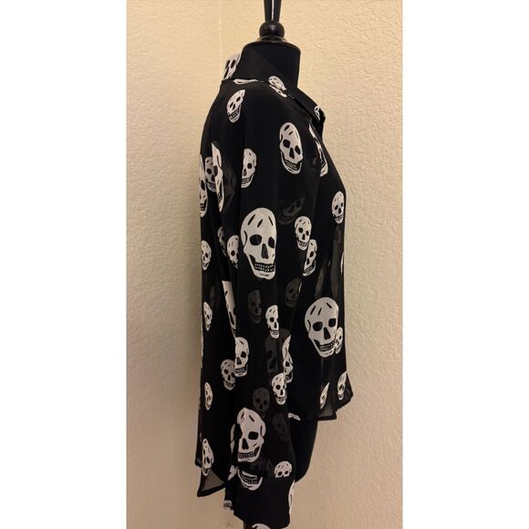 Mona B Sheer Skull Print Button Down Hi Lo Top- Sz M - Picture 3 of 10